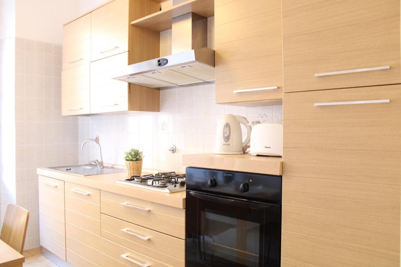 Appartamento Re Di Roma/Cozy Flat For Six Persons Екстер'єр фото