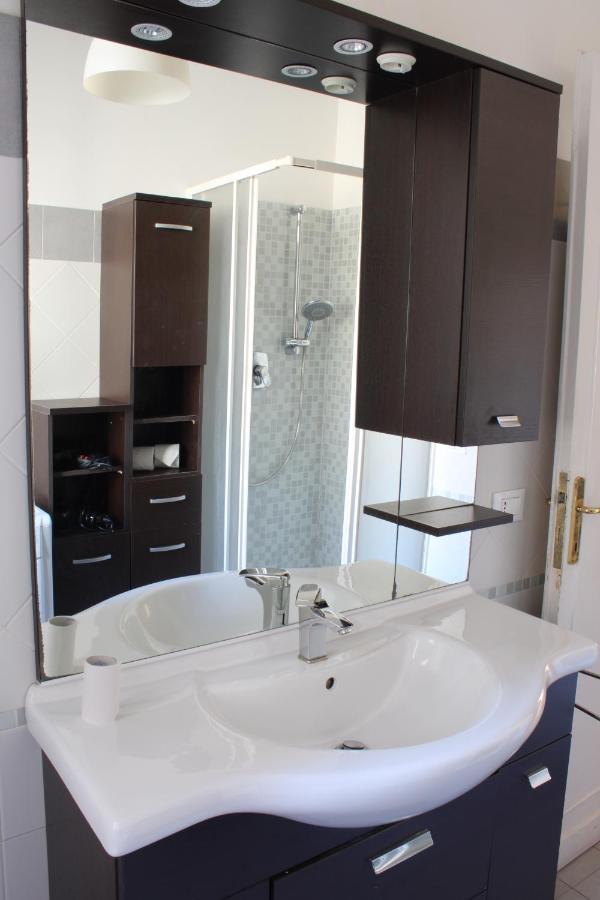 Appartamento Re Di Roma/Cozy Flat For Six Persons Екстер'єр фото