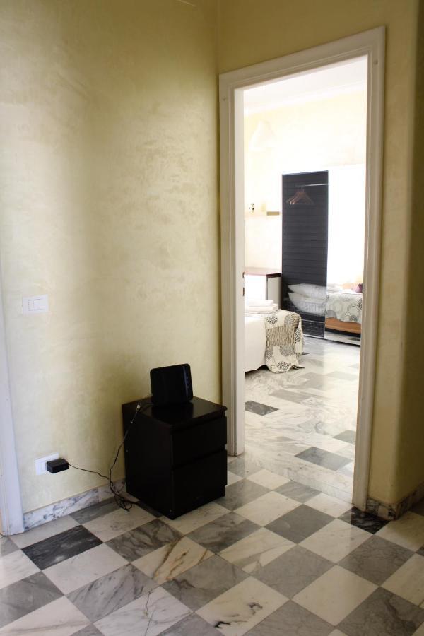 Appartamento Re Di Roma/Cozy Flat For Six Persons Екстер'єр фото